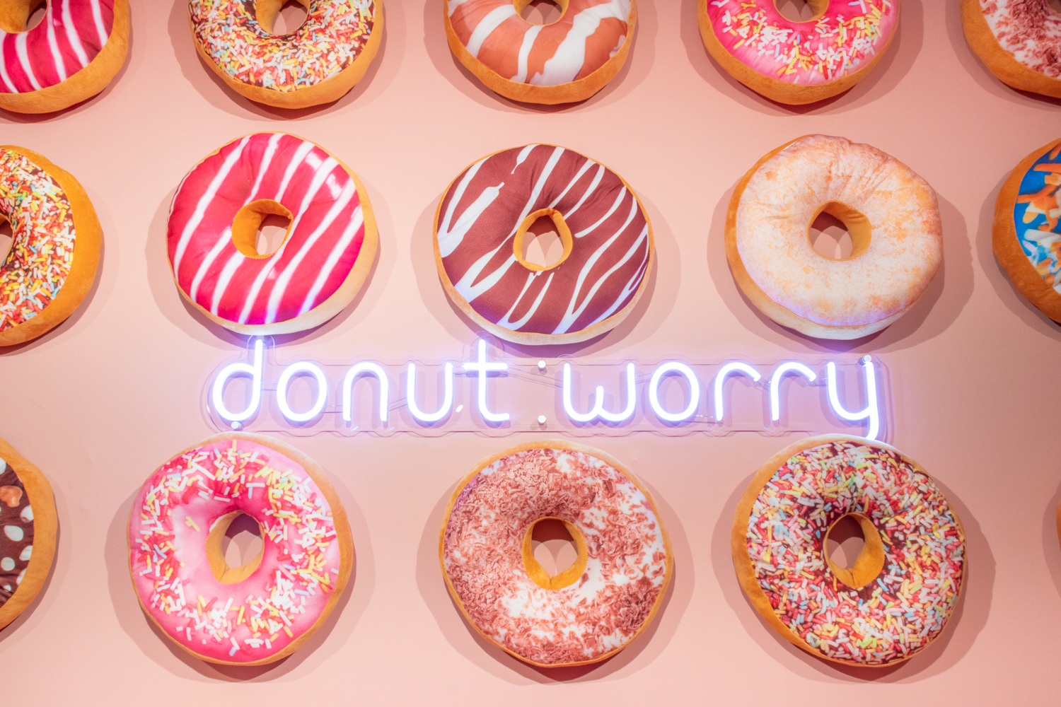 Donut worry selfie boot